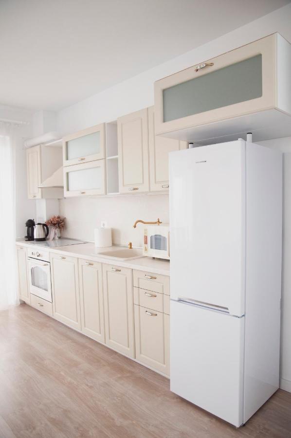 Elis Apartment By Oasis Homes Oradea Eksteriør bilde
