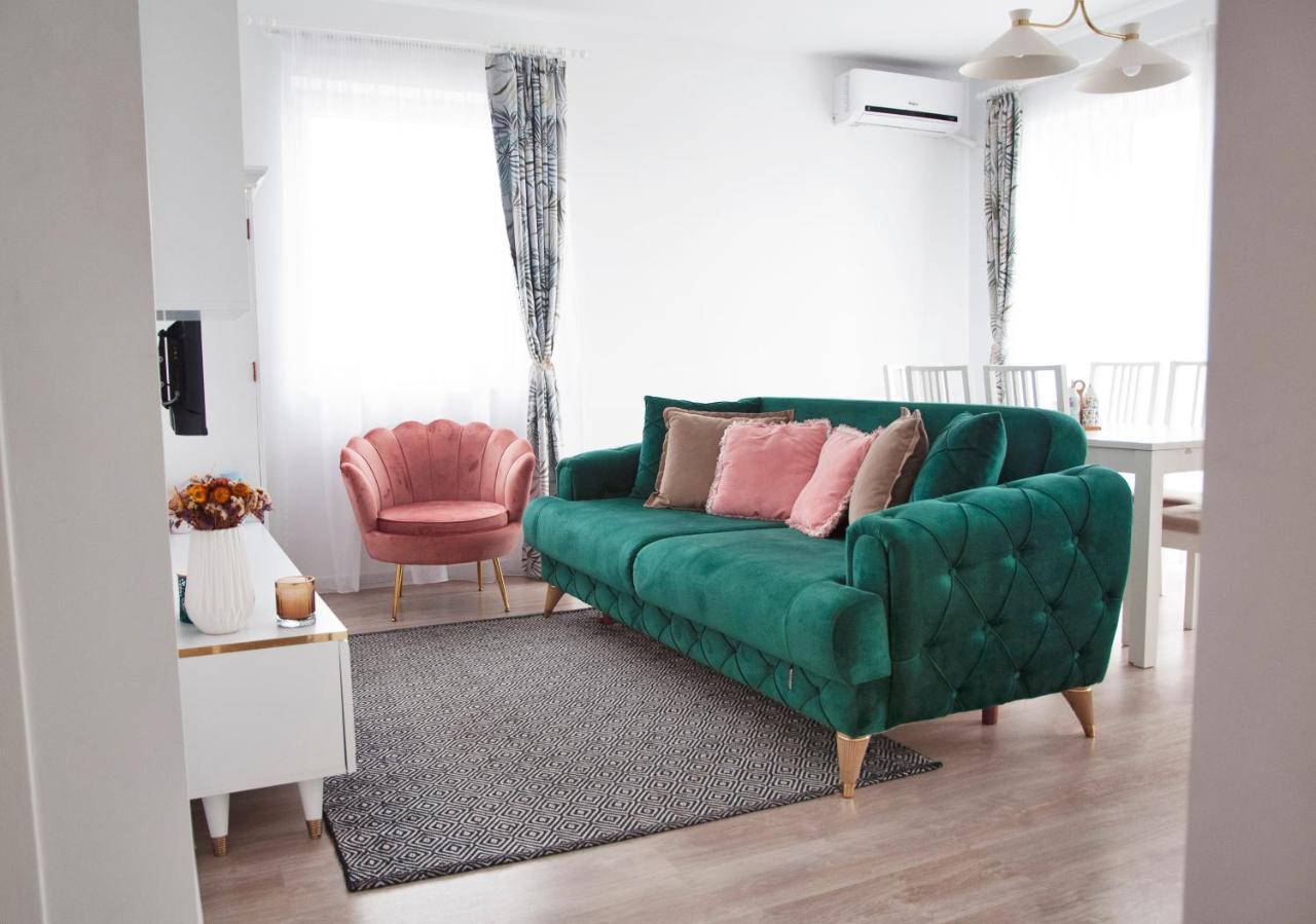 Elis Apartment By Oasis Homes Oradea Eksteriør bilde