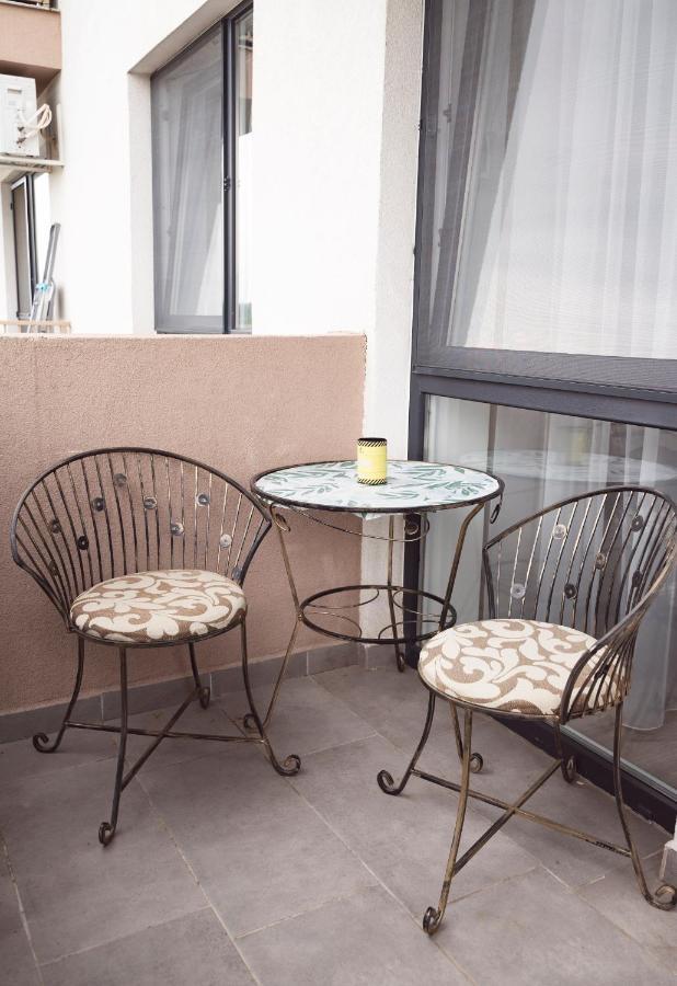 Elis Apartment By Oasis Homes Oradea Eksteriør bilde
